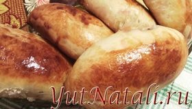 Вкусные пирожки со сливами.